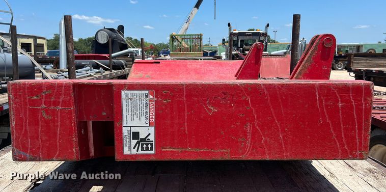 image for item LU9904 2005 Manitowoc 10000 crane