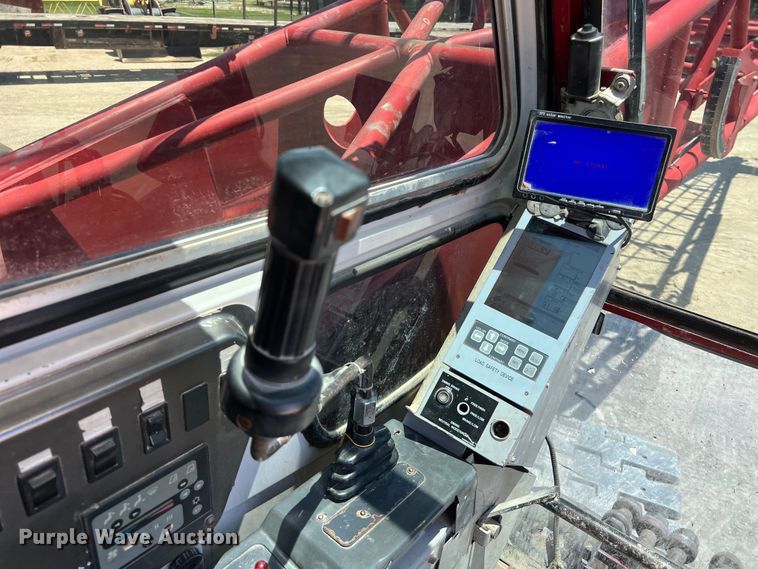 image for item LU9904 2005 Manitowoc 10000 crane