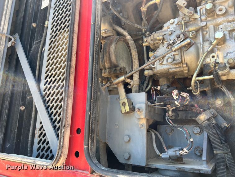 image for item LU9904 2005 Manitowoc 10000 crane