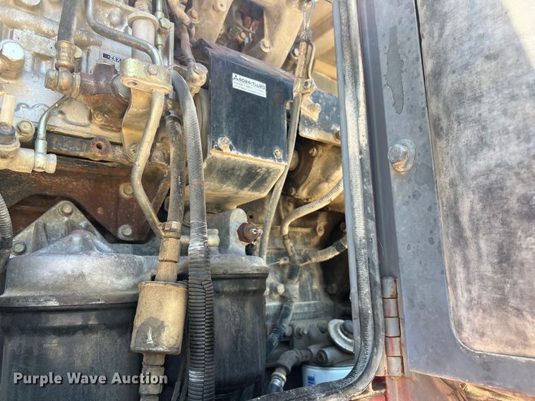 image for item LU9904 2005 Manitowoc 10000 crane