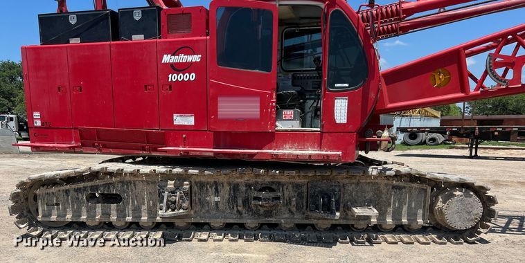 image for item LU9904 2005 Manitowoc 10000 crane