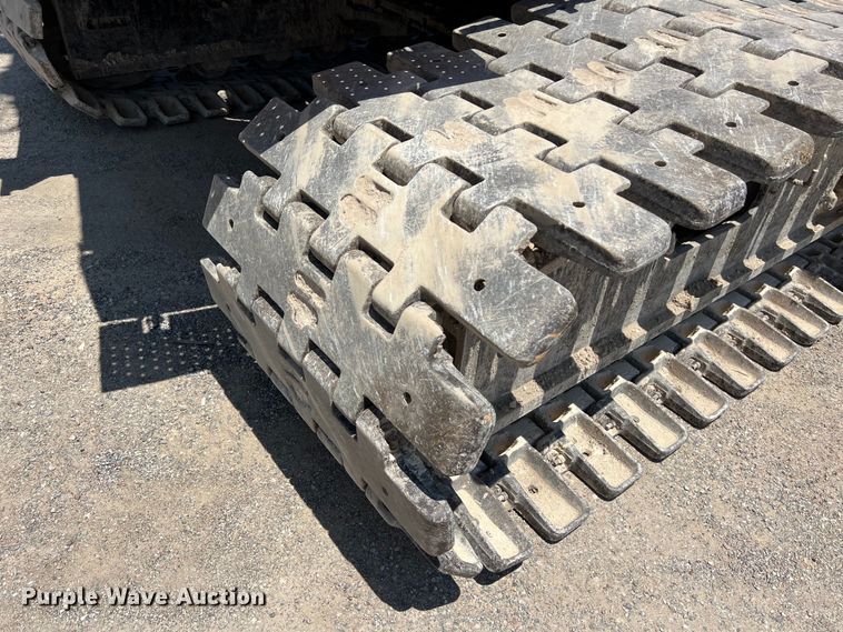 image for item LU9904 2005 Manitowoc 10000 crane