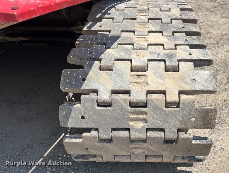 image for item LU9904 2005 Manitowoc 10000 crane