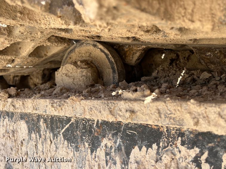 image for item LU9904 2005 Manitowoc 10000 crane