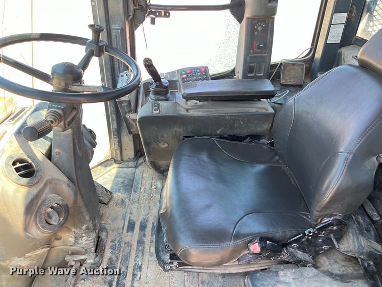 image for item LU9908 2011 John Deere  544K wheel loader