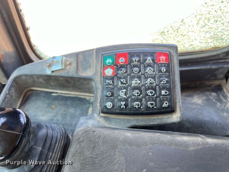 image for item LU9908 2011 John Deere  544K wheel loader