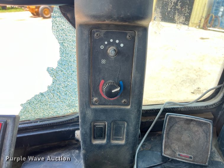 image for item LU9908 2011 John Deere  544K wheel loader