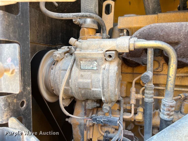 image for item LU9908 2011 John Deere  544K wheel loader