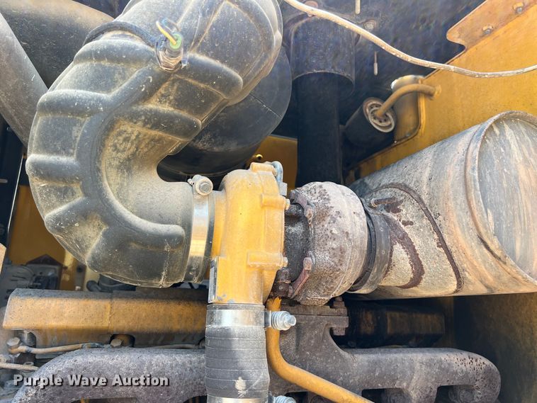 image for item LU9908 2011 John Deere  544K wheel loader