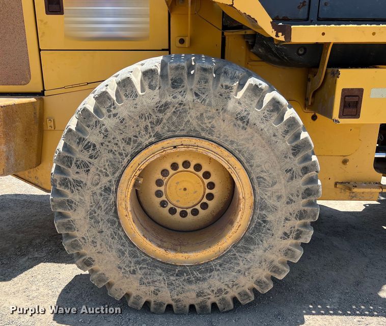 image for item LU9908 2011 John Deere  544K wheel loader