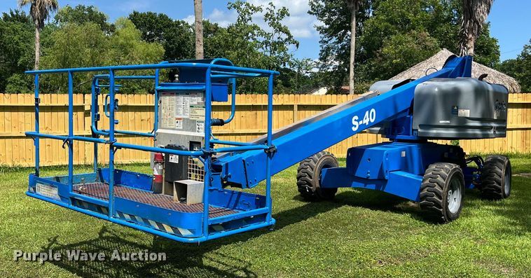 image for item LU9918 2013 Genie  S-40 boom lift