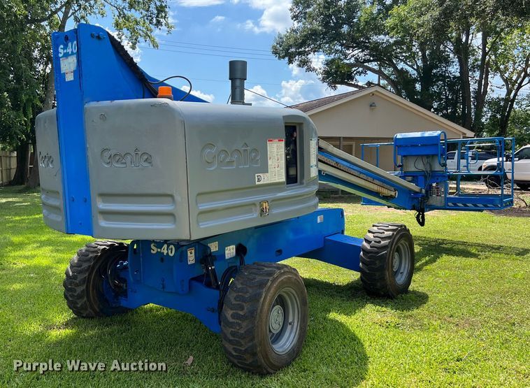 image for item LU9918 2013 Genie  S-40 boom lift