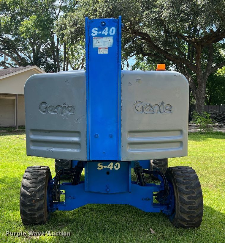 image for item LU9918 2013 Genie  S-40 boom lift