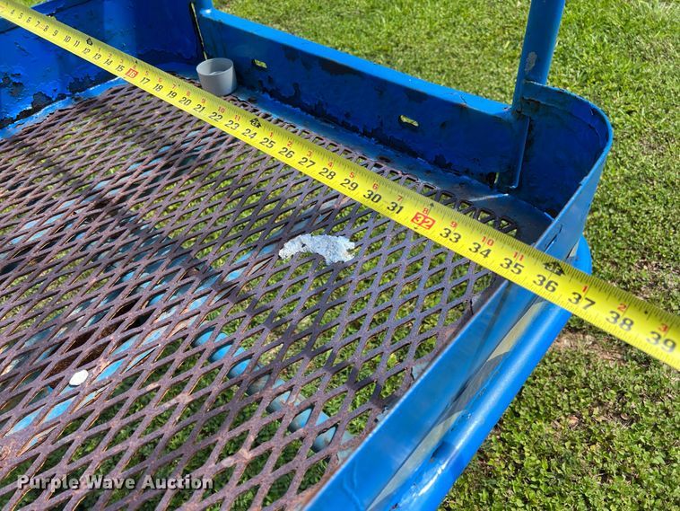 image for item LU9918 2013 Genie  S-40 boom lift