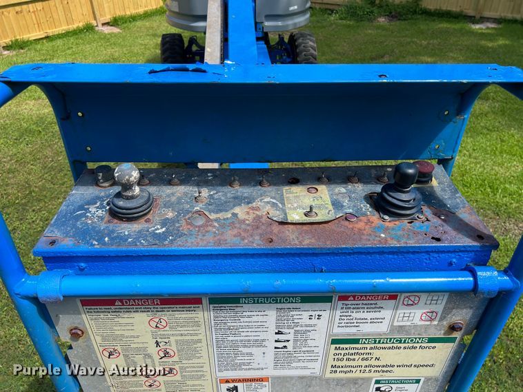 image for item LU9918 2013 Genie  S-40 boom lift