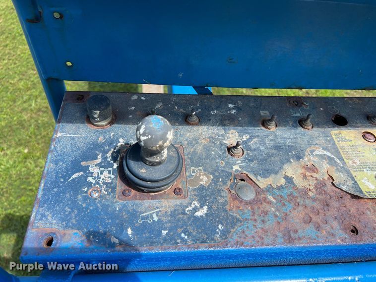 image for item LU9918 2013 Genie  S-40 boom lift