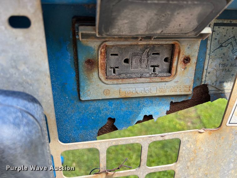 image for item LU9918 2013 Genie  S-40 boom lift