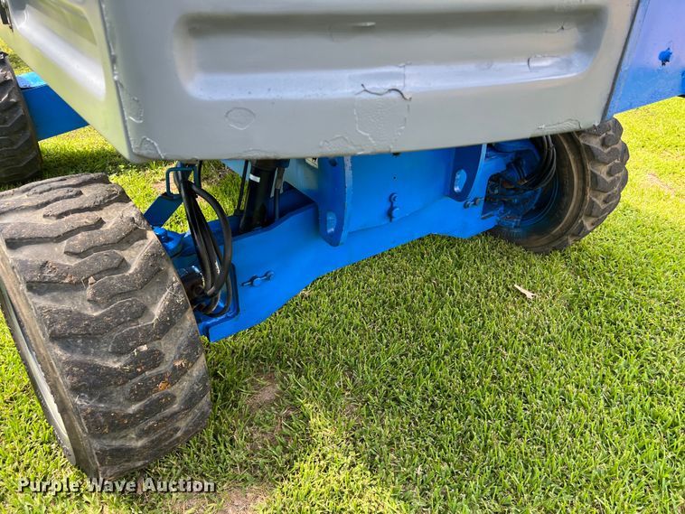 image for item LU9918 2013 Genie  S-40 boom lift