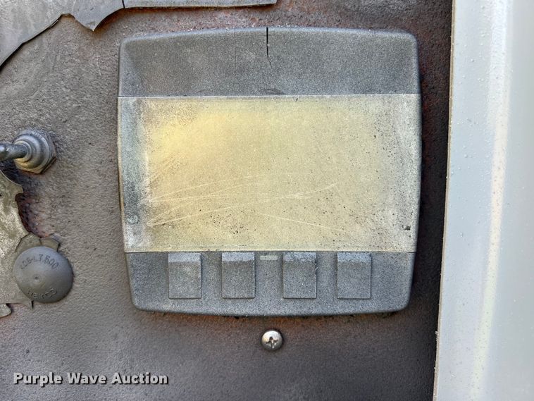 image for item LU9918 2013 Genie  S-40 boom lift