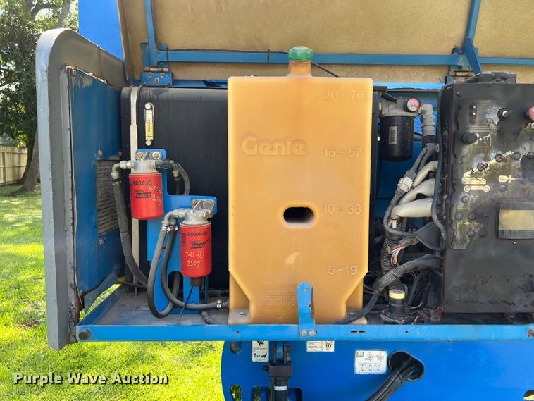 image for item LU9918 2013 Genie  S-40 boom lift