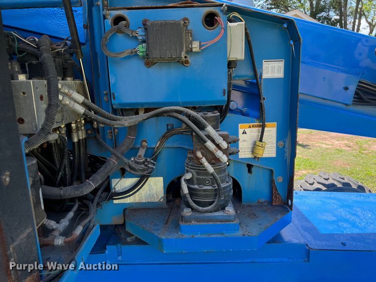 image for item LU9918 2013 Genie  S-40 boom lift