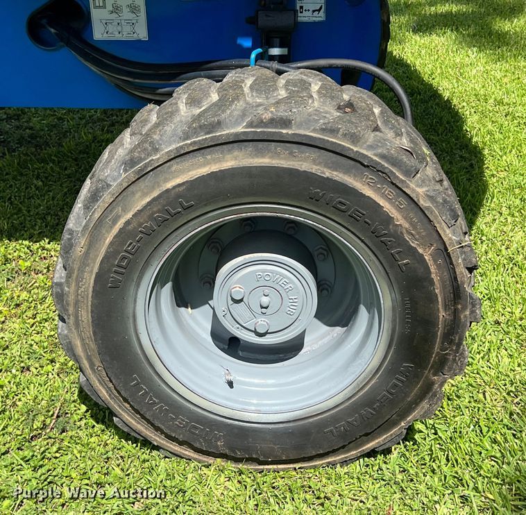 image for item LU9918 2013 Genie  S-40 boom lift