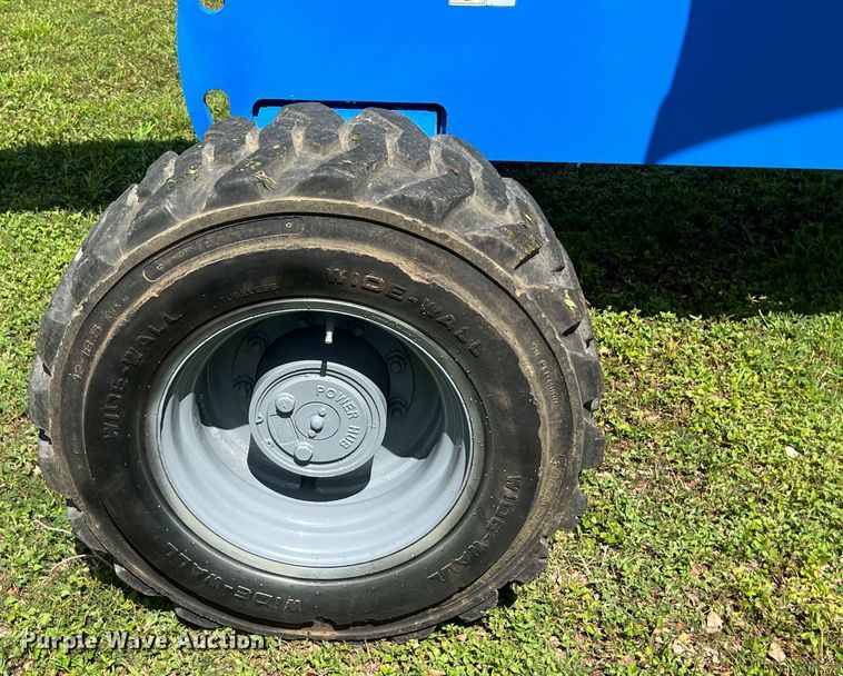 image for item LU9918 2013 Genie  S-40 boom lift