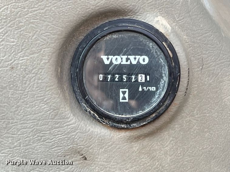 image for item LU9928 2012 Volvo EC220DL excavator