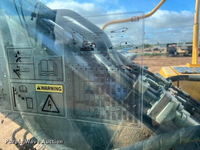 image for item LU9928 2012 Volvo EC220DL excavator