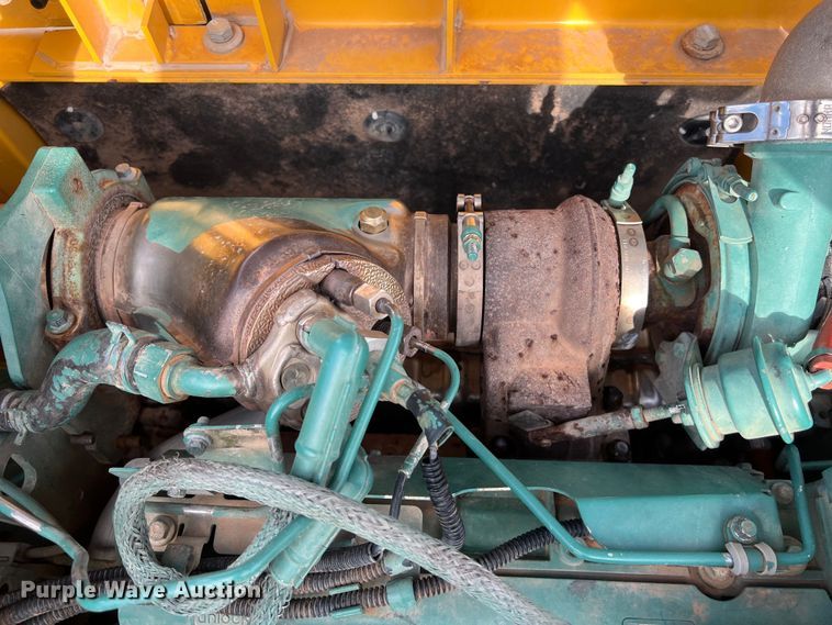 image for item LU9928 2012 Volvo EC220DL excavator