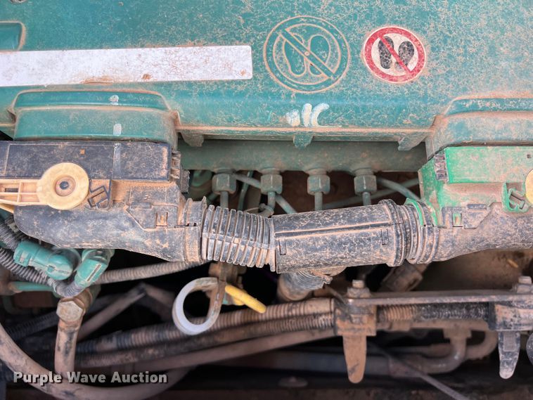 image for item LU9928 2012 Volvo EC220DL excavator