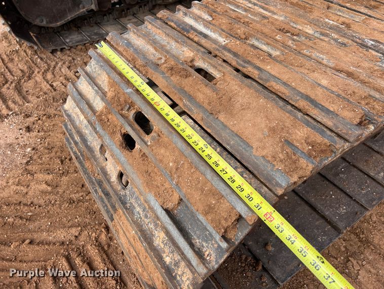 image for item LU9928 2012 Volvo EC220DL excavator