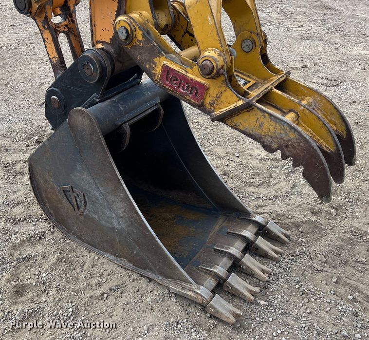 image for item LU9932 2014 Case CX80C mini excavator