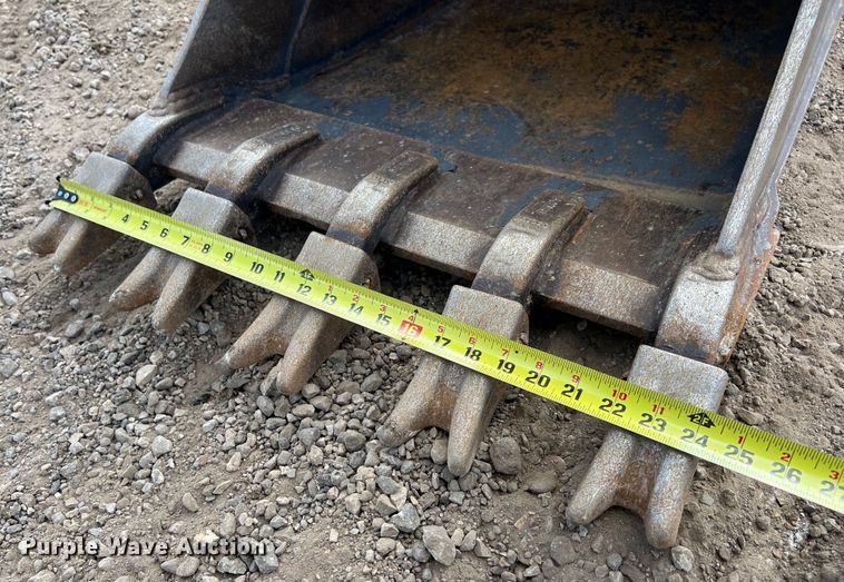 image for item LU9932 2014 Case CX80C mini excavator