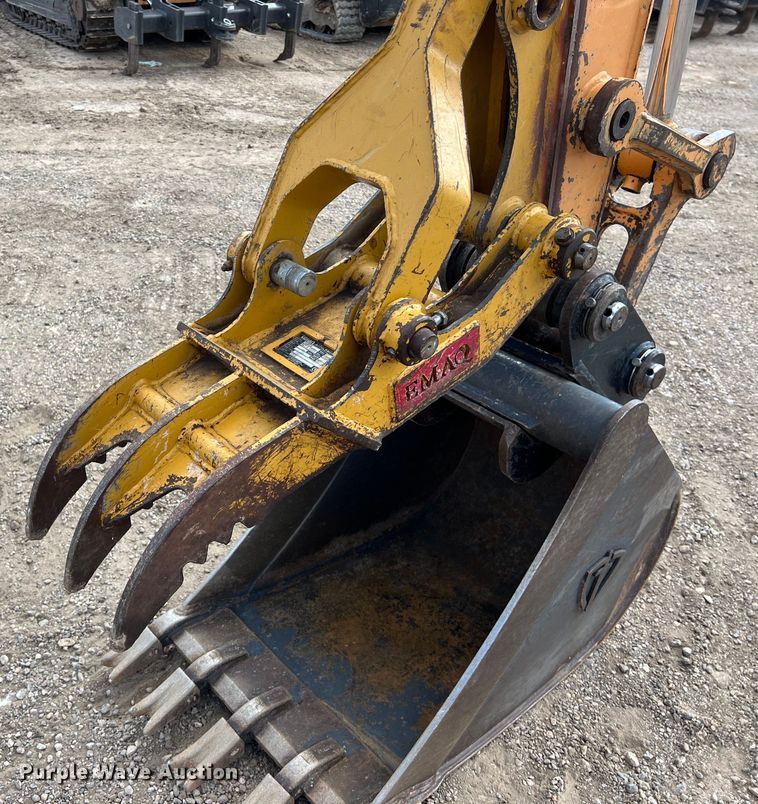 image for item LU9932 2014 Case CX80C mini excavator