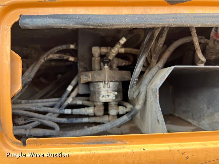 image for item LU9932 2014 Case CX80C mini excavator