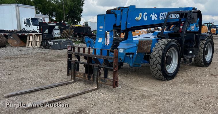 image for item LU9933 2015 Genie GTH-1056 telehandler