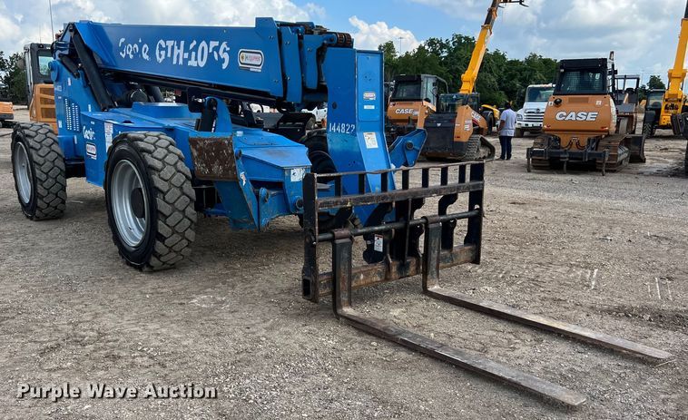 image for item LU9933 2015 Genie GTH-1056 telehandler