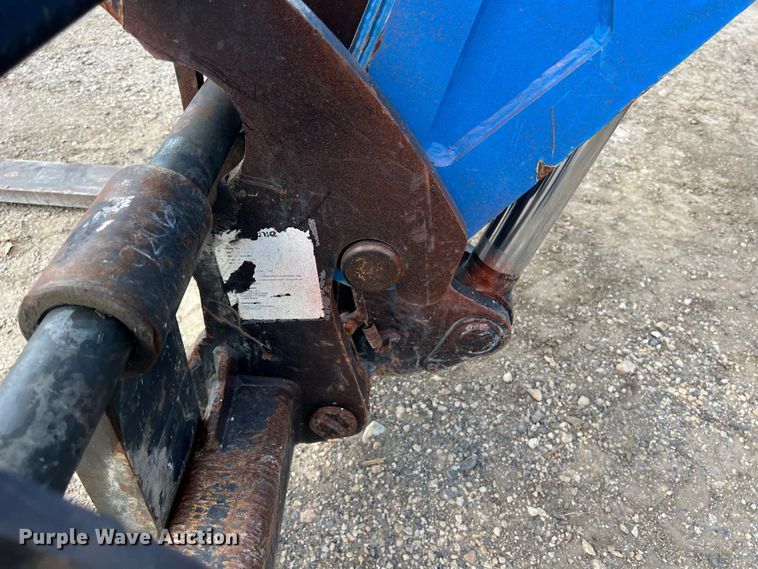 image for item LU9933 2015 Genie GTH-1056 telehandler