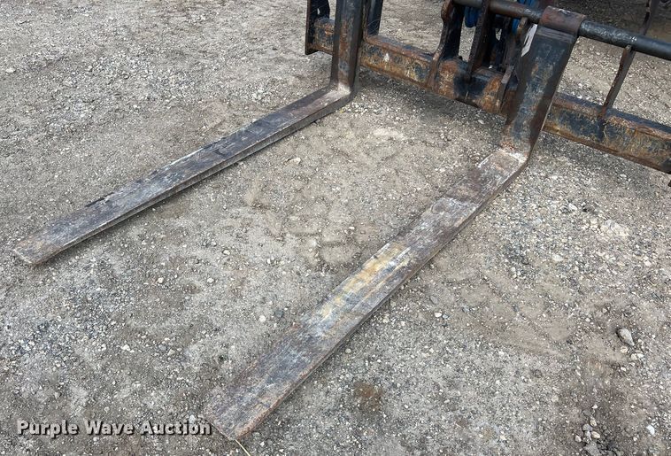 image for item LU9933 2015 Genie GTH-1056 telehandler