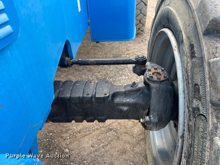 image for item LU9933 2015 Genie GTH-1056 telehandler