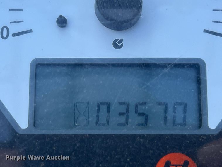 image for item LU9933 2015 Genie GTH-1056 telehandler