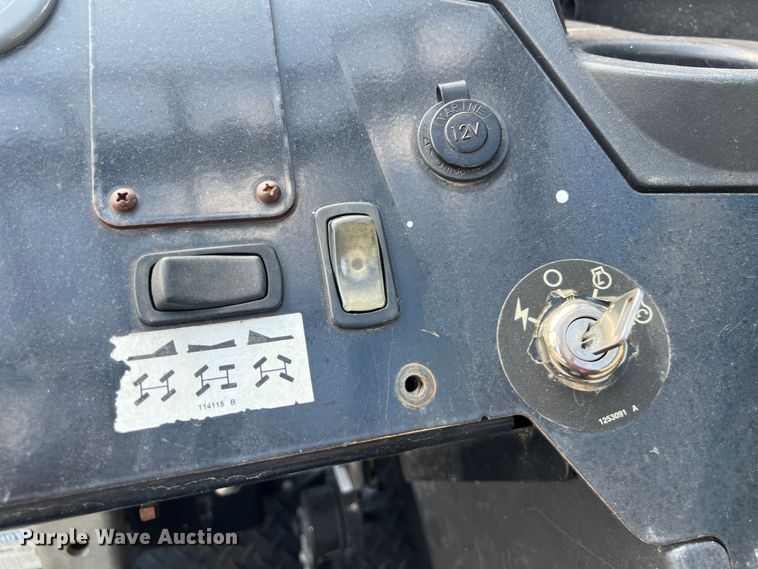 image for item LU9933 2015 Genie GTH-1056 telehandler