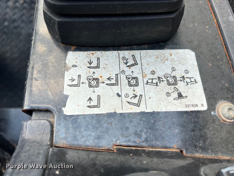 image for item LU9933 2015 Genie GTH-1056 telehandler