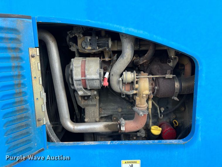 image for item LU9933 2015 Genie GTH-1056 telehandler