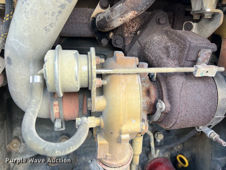 image for item LU9933 2015 Genie GTH-1056 telehandler