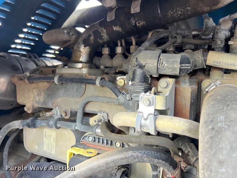 image for item LU9933 2015 Genie GTH-1056 telehandler