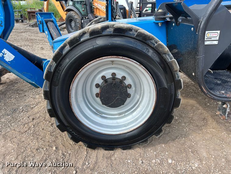 image for item LU9933 2015 Genie GTH-1056 telehandler