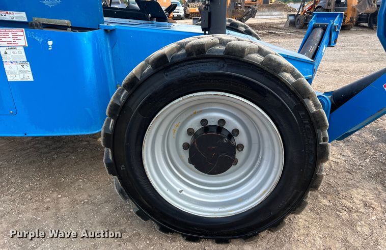 image for item LU9933 2015 Genie GTH-1056 telehandler