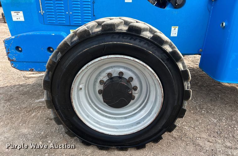 image for item LU9933 2015 Genie GTH-1056 telehandler